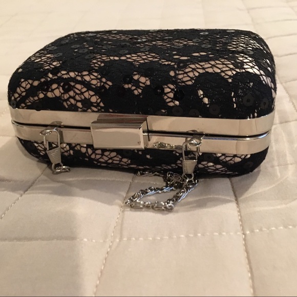 SMALL ELEGANT EVENING PURSE - Picture 2 of 11